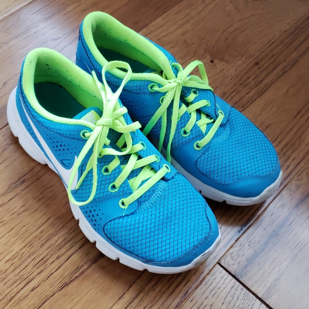 Nike walking/running shoes